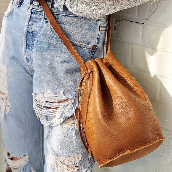 BAGGU Handbags - NWT baggu bucket bag